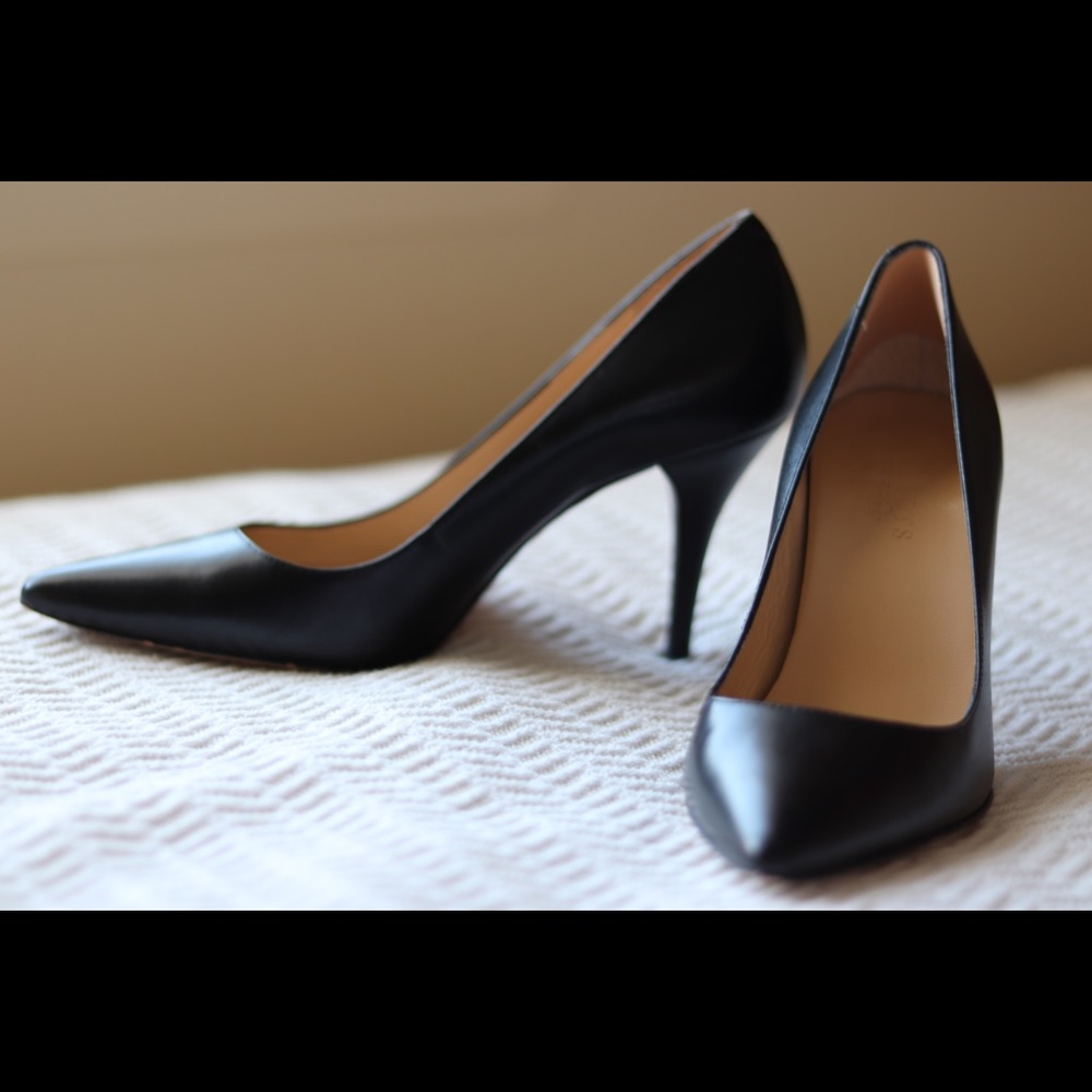 Talbots Black Leather Pumps